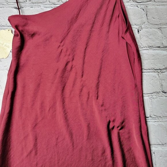Altar'd State Tonaya Wine Red Asymmetrical Shoulder Mini Dress NWT Size L - Picture 13 of 13